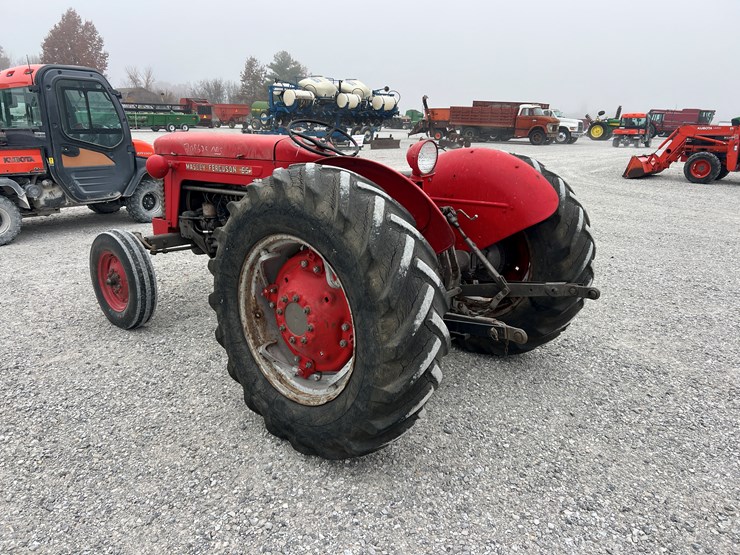 1958-massey-ferguson-65-image-8