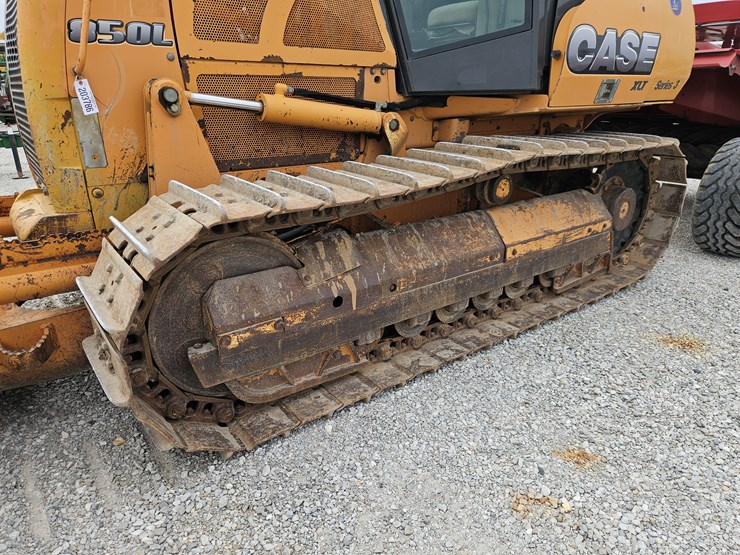 2012-case-850l-xlt-image-18