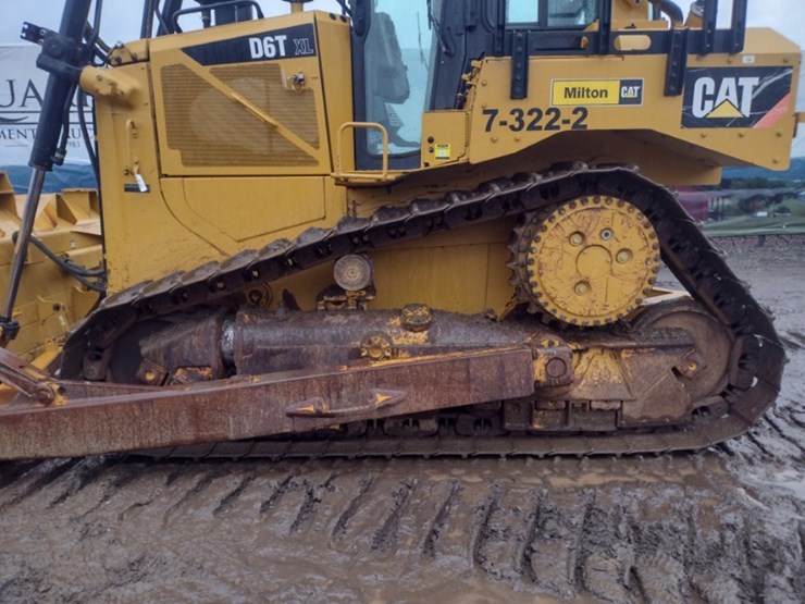 caterpillar-d6t-xl-image-21