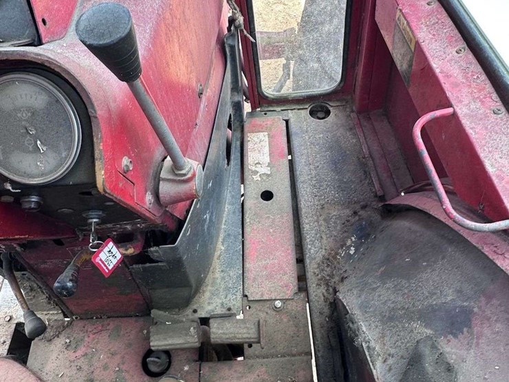 farmall-1066-hydro-image-39