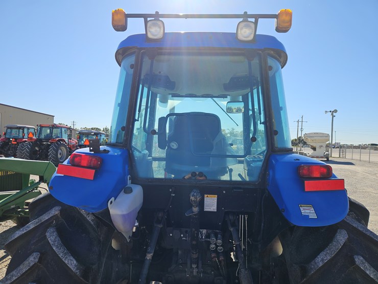 #203831-•-new-holland-td95-tractor-image-14