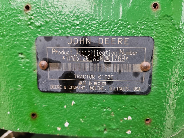 2016-john-deere-6120e-image-9