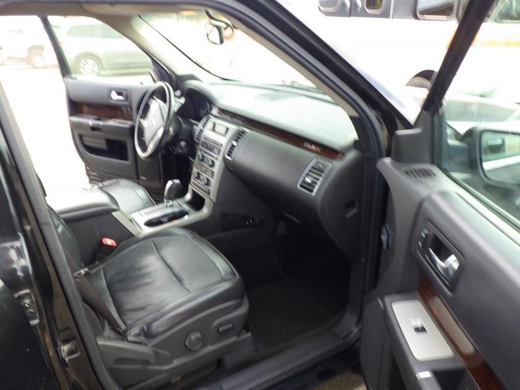 2011-ford-flex-image-6