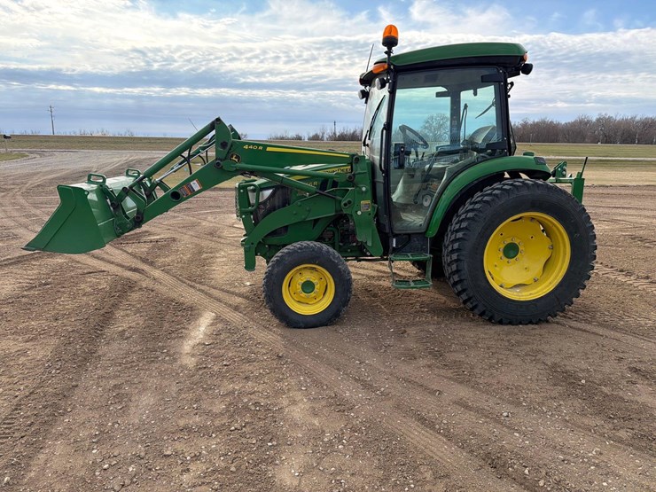 2021-john-deere-4066r-image-2