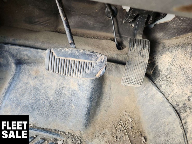 2006-ford-f550-image-32