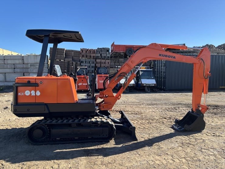 kubota-kx026-image-7