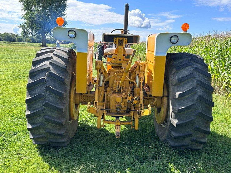 minneapolis-moline-g1355-image-28