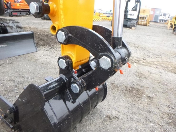 2025-vicsec-vc15-y-hydraulic-excavator-image-11