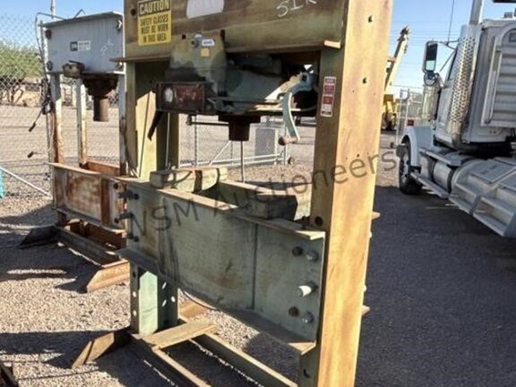 dake-heavy-duty-shop-press-image-4