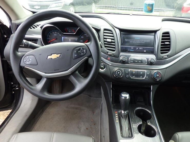 2018-chevrolet-impala-sedan-image-9