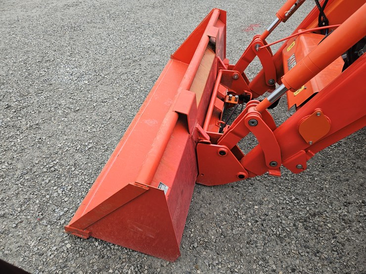 2019-kubota-m7-152-image-24