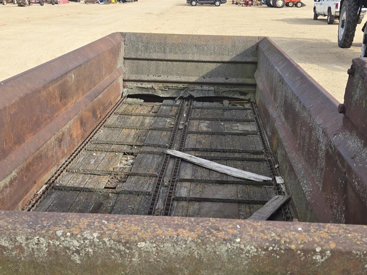 john-deere-680-image-10