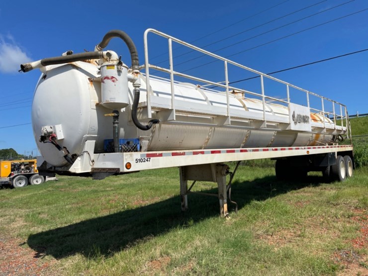 2012-jack-county-130-bbl-vacuum-trailer-image-1