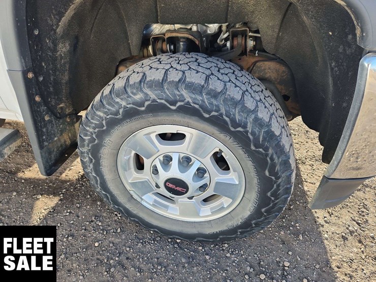 2018-gmc-sierra-2500hd-image-34