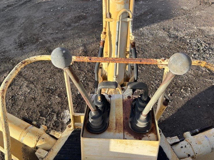 1975-ford-445a-image-38