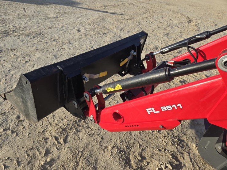 2021-massey-ferguson-1840m-image-3