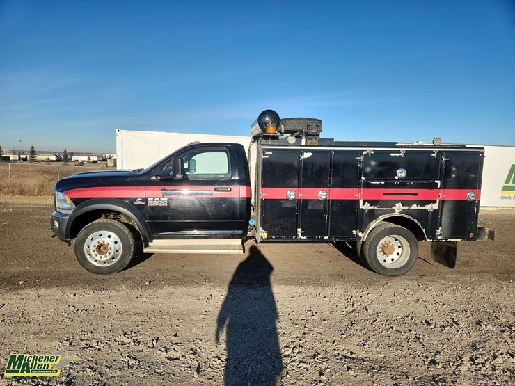 2014-ram-5500-slt-image-2