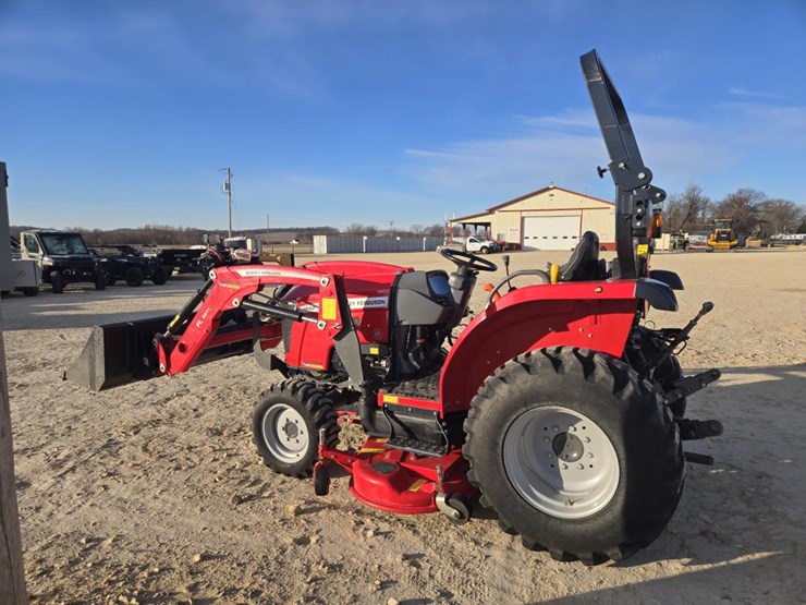 2021-massey-ferguson-1840m-image-2