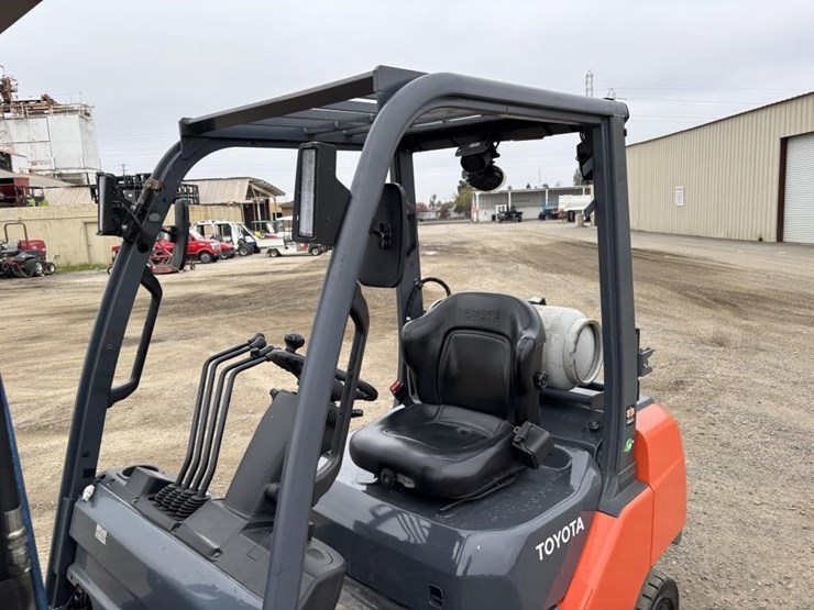 2018-toyota-8fgu25-image-16