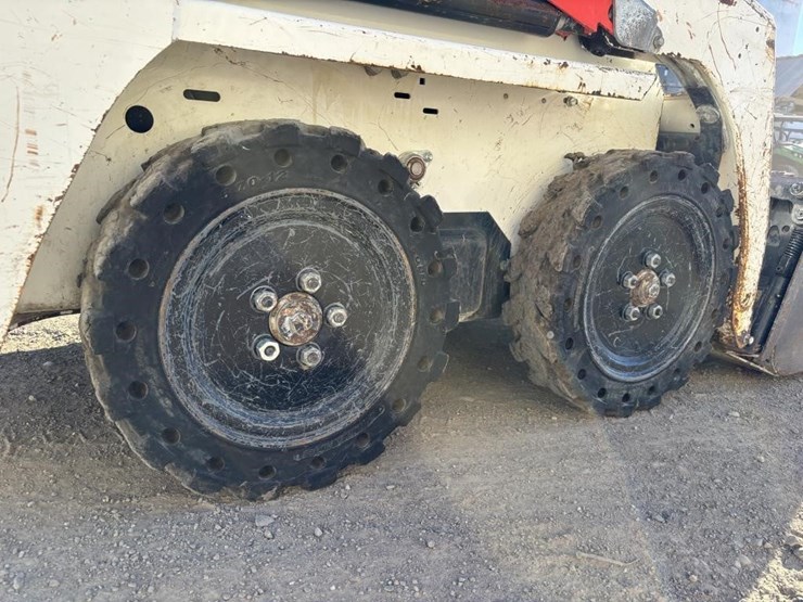 2021-bobcat-s70-image-17