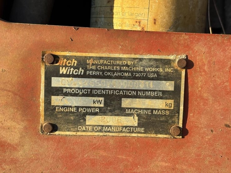 2006-ditch-witch-sk650-image-26