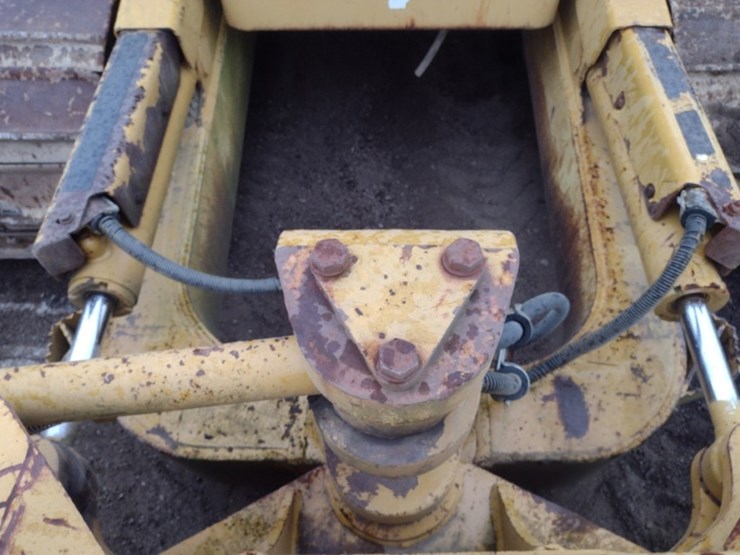 caterpillar-d6n-lgp-image-16