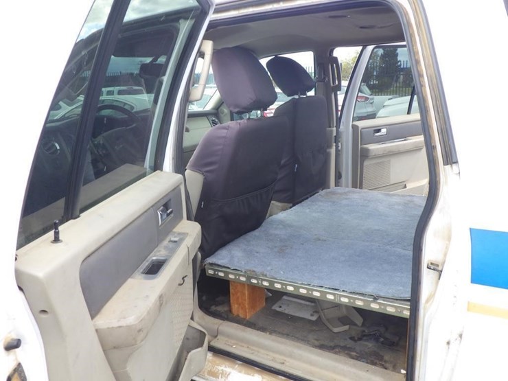 2009-ford-expedition-image-7