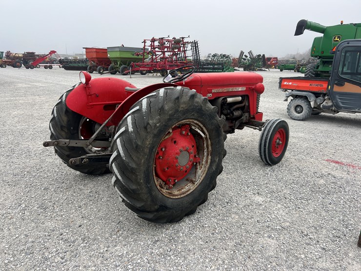 1958-massey-ferguson-65-image-11