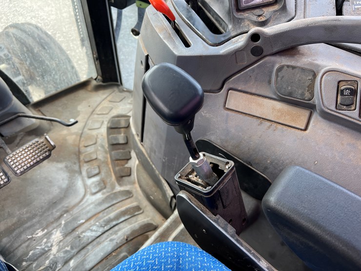 new-holland-ts115a-image-15