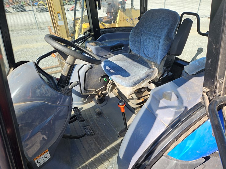 #203831-•-new-holland-td95-tractor-image-5