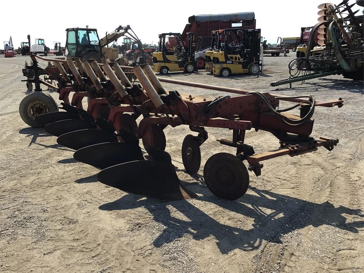 international-720-image-2