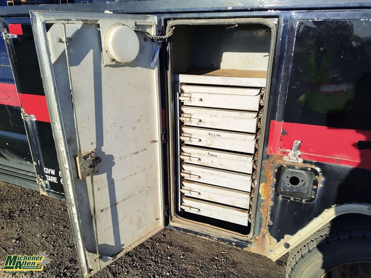 2008-ford-f550-image-17