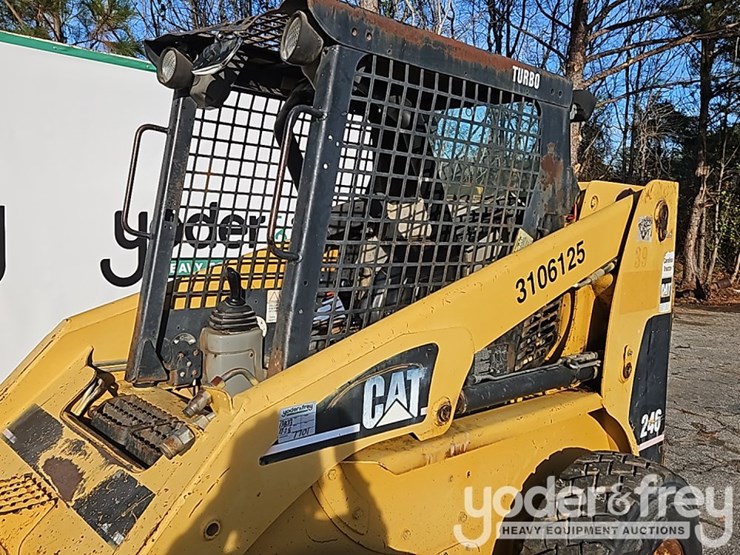 2003-caterpillar-246d-image-14