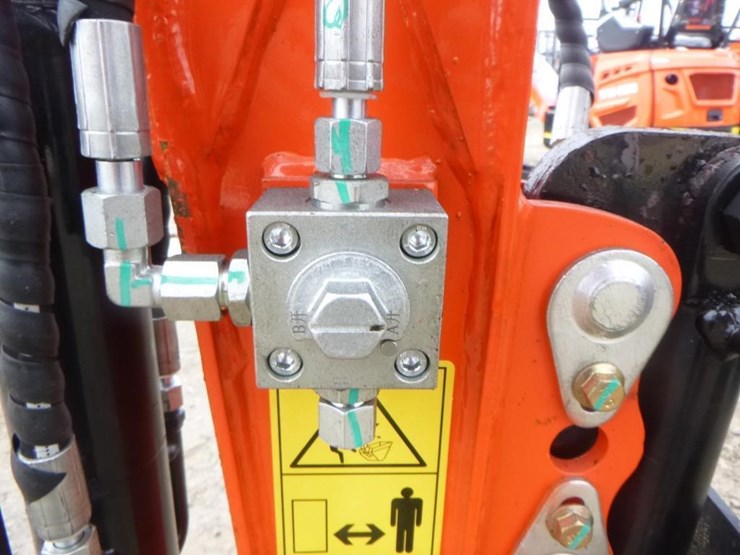 2025-tpm-16-hydraulic-excavator-image-14