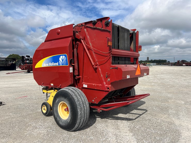 2009-new-holland-br7090-image-6