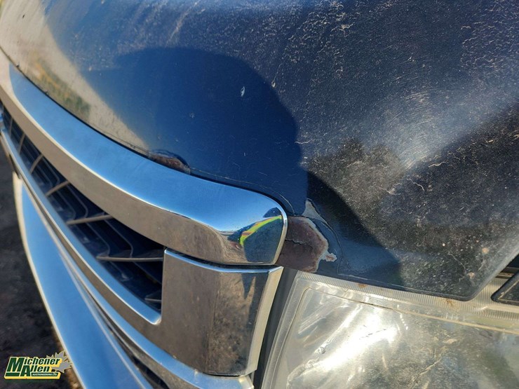 2013-chevrolet-silverado-2500hd-lt-image-36