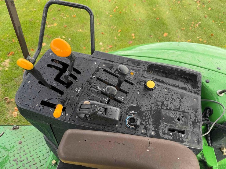 john-deere-6320l-image-33