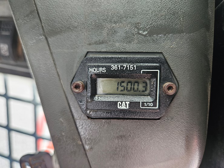 2004-caterpillar-277b-image-10