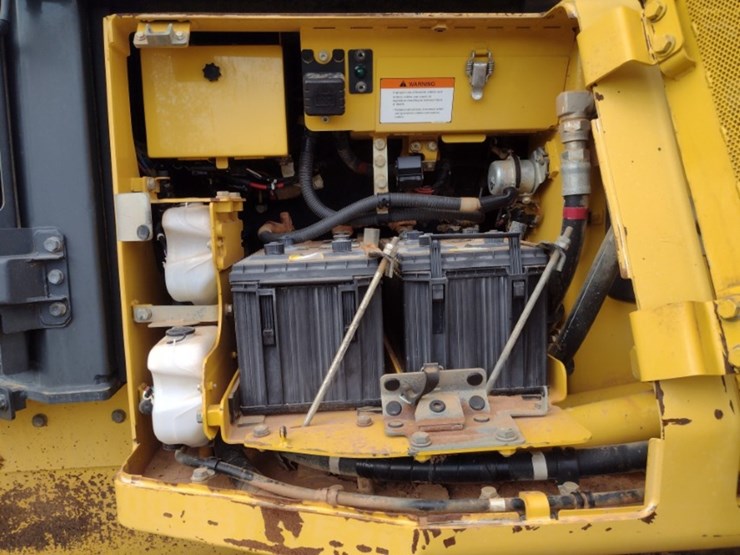 komatsu-d61ex-23-image-45