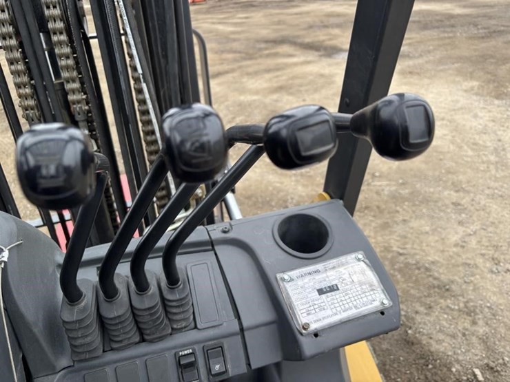 2021-caterpillar-gp30n-image-25