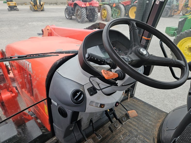 2019-kubota-m7-152-image-18