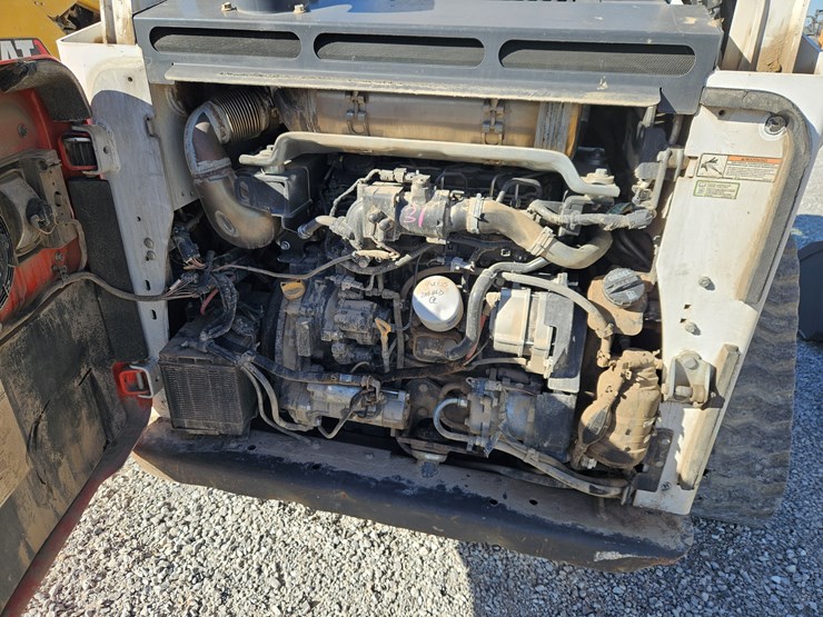 2020-bobcat-t870-image-17