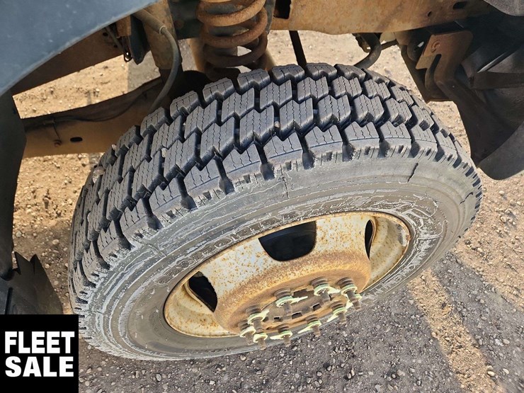 2006-ford-f550-image-39