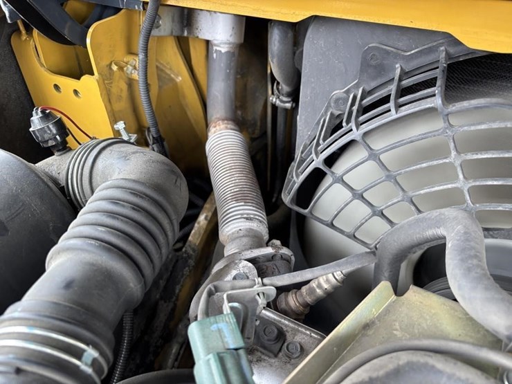 2021-caterpillar-gp30n-image-35