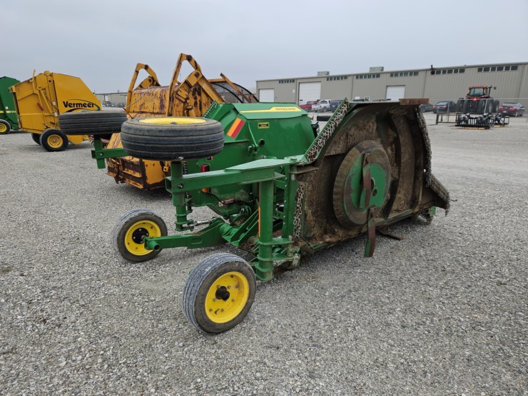 2022-john-deere-fc12e-image-9