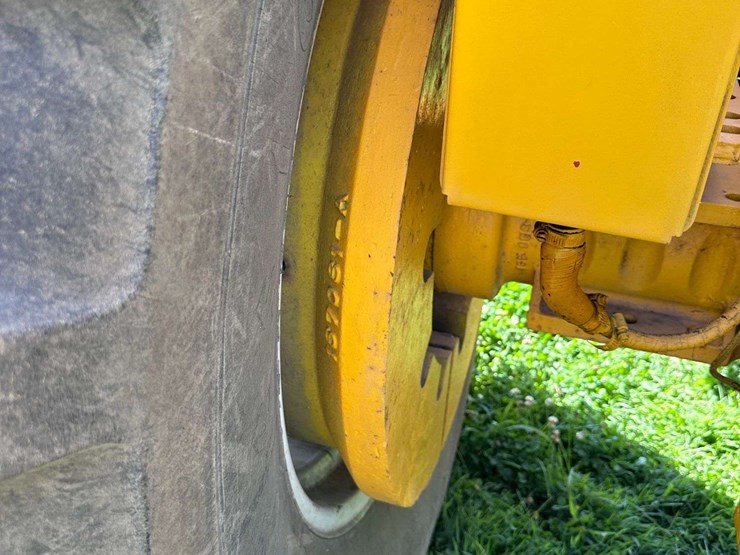 minneapolis-moline-g1355-image-64