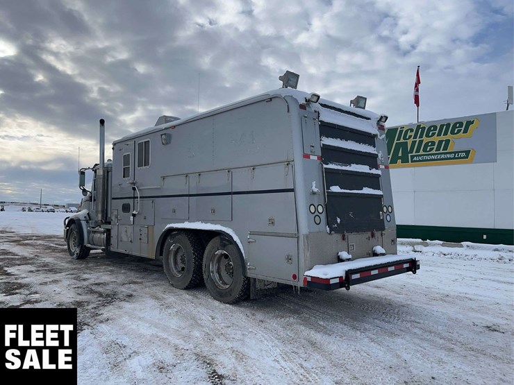 2003-international-9200i-image-3