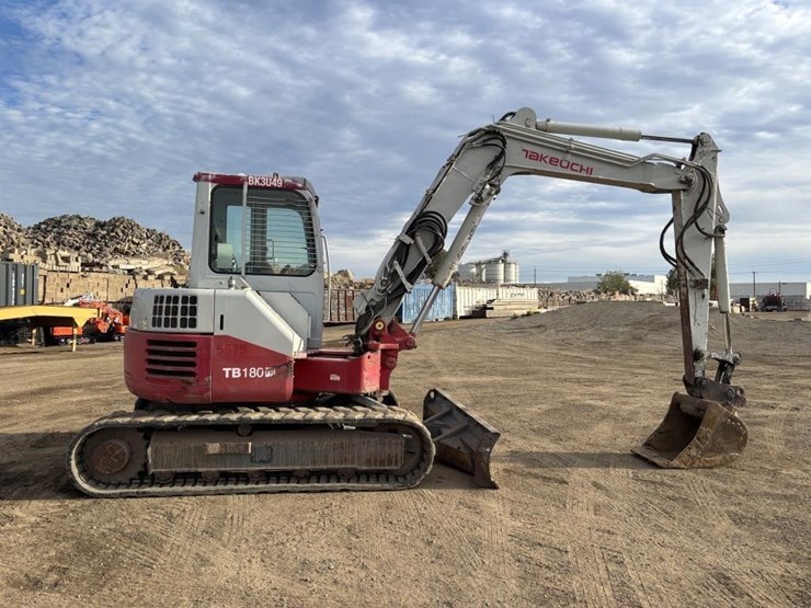 2012-takeuchi-tb180fr-image-7