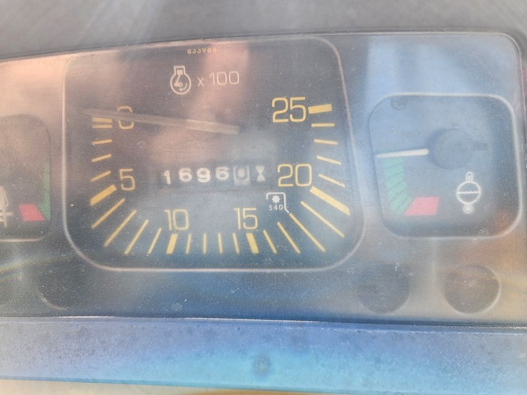 1996-ford-345d-image-14