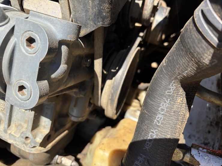 2013-bobcat-t550-image-41